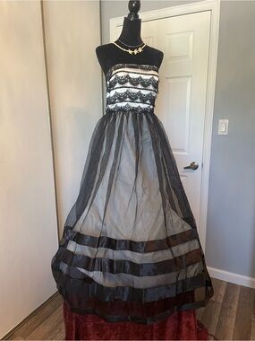 Cache Black and White Lace Strapless Evening Dress Size 6